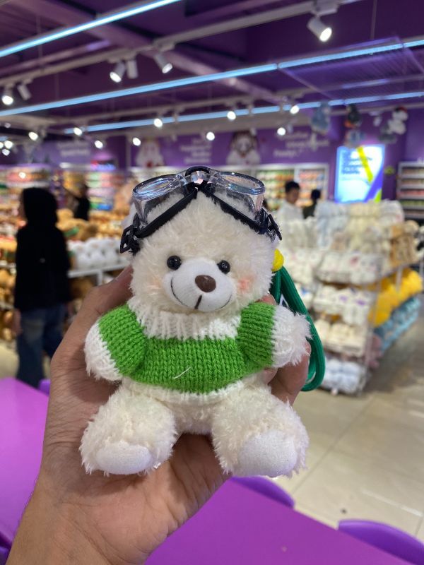 Liontin Gantungan Tas (Sweater Beruang)