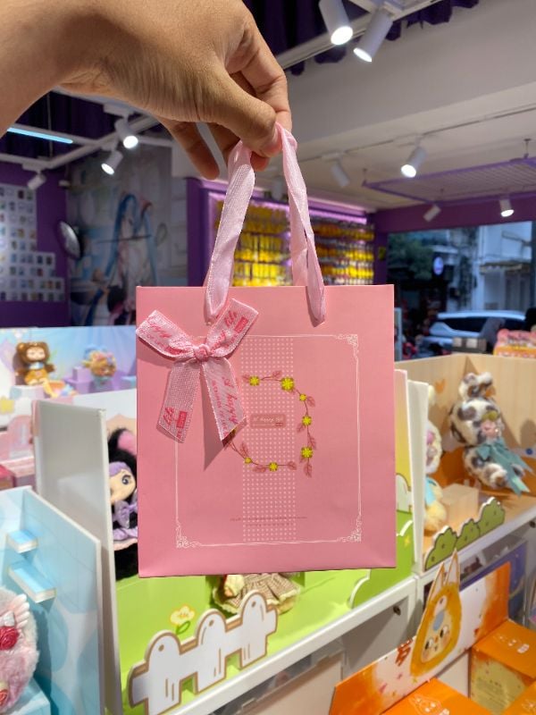 Gift bag ukuran kecil Dasi Kupu-kupu Pink 14*15*7