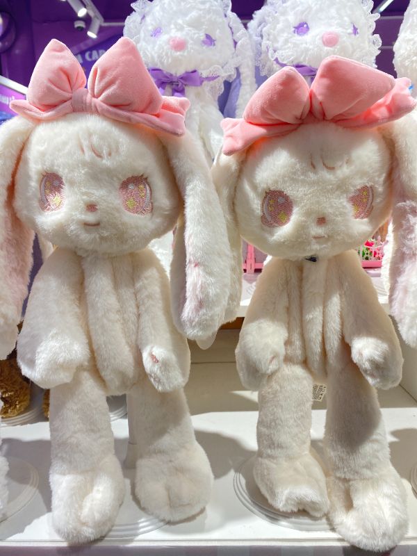 Case Kelinci Bulu Putih Mata Merah Muda