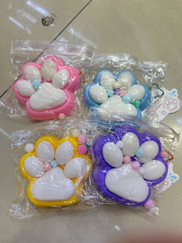 Mainan Pereda Stres yang Empuk (Cakar Kucing)