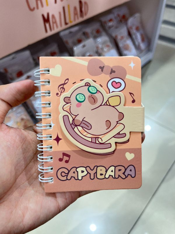 Buku Catatan Spiral A7 Kapibara lucu dengan Perekat
