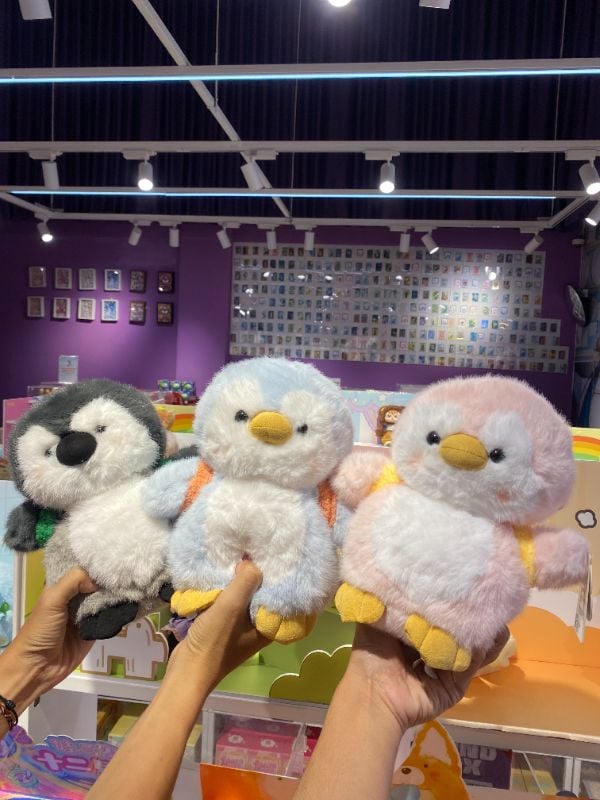Mainan Plush 25 cm (Penguin dengan Ransel)