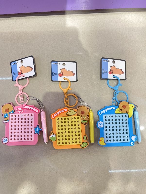 Gantungan Kunci Seri Youyou - Papan Magnet Lengkung 56 Manik Capybara Travel Ceria