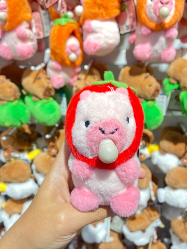 Gantungan Kunci Plush Kapibara dengan Tudung (Meniup Gelembung)