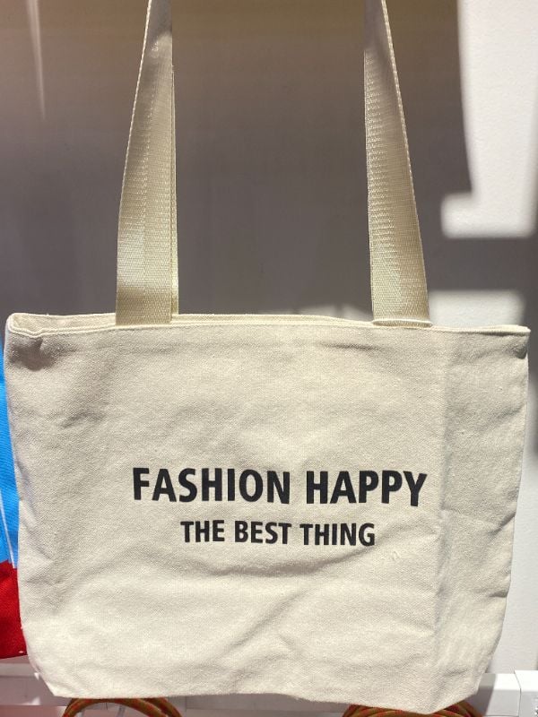 Tas Kanvas Kapasitas Besar HAPPY - Putih