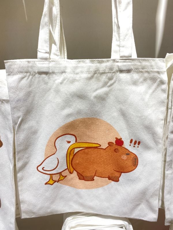 Tas Kanvas Capybara Jing Chi