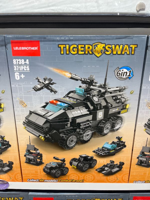 Mainan Blok Bangunan (Kendaraan Polisi Khusus Tahan Ledakan / 371 Pcs)