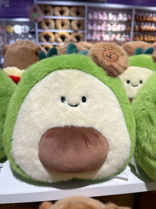 Mainan Plush (Kapibara Kecil dengan Alpukat)