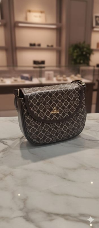 Trendy Crossbody bag for Ladies