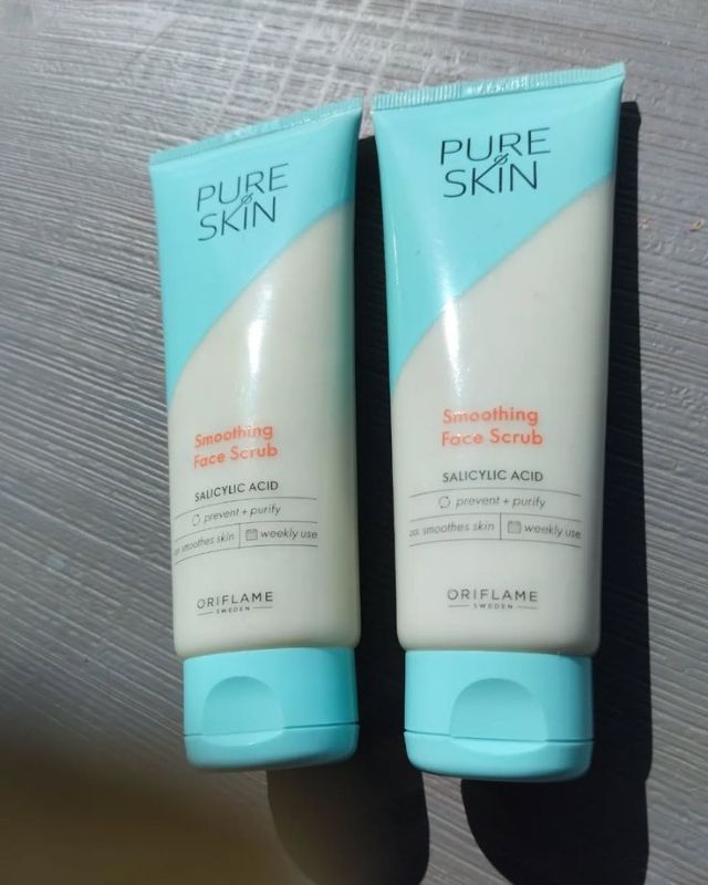 Pure Skin Smoothing Face Scrub