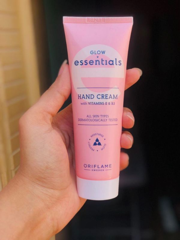 Glow Essentials Hand Cream with Vitamins E & B3