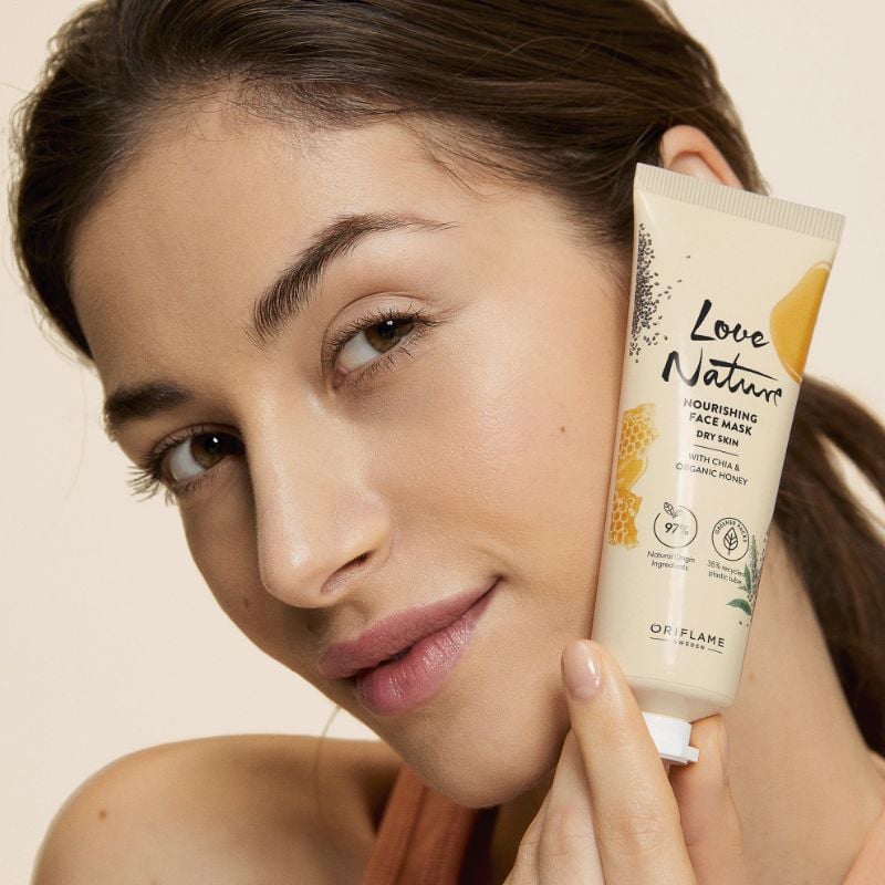 Nourishing Face Mask with chia & organic honey