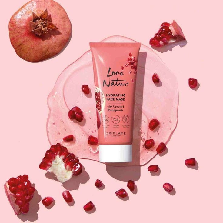 Love Nature hydrating face mask with upcycled pomegranate