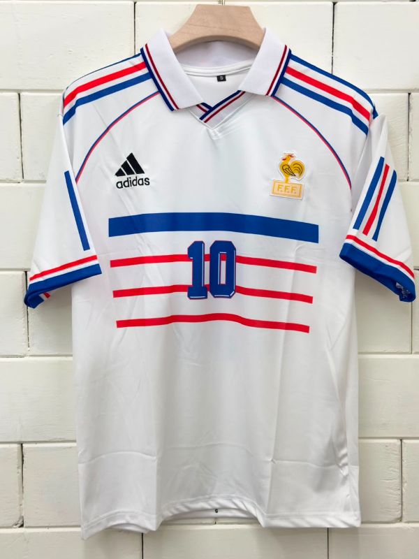 COLLAR EMBROIDERY FIVESLEEV
FRANCE RETRO KIT
PLAYER- ZIDANE🔟