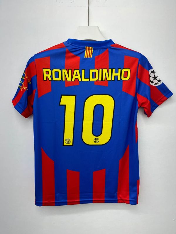 BARCA HOME KIT
RONALDINHO🔟✨