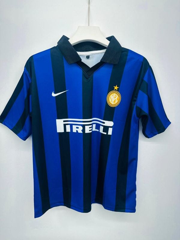 Inter Milan Home Football Jersey – R. Carlos 6️⃣