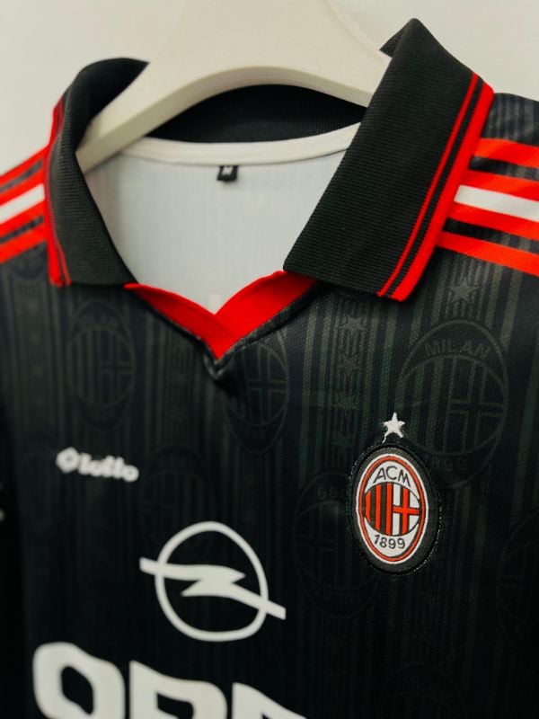 ACMILAN AWAY
KAKA2⃣2⃣