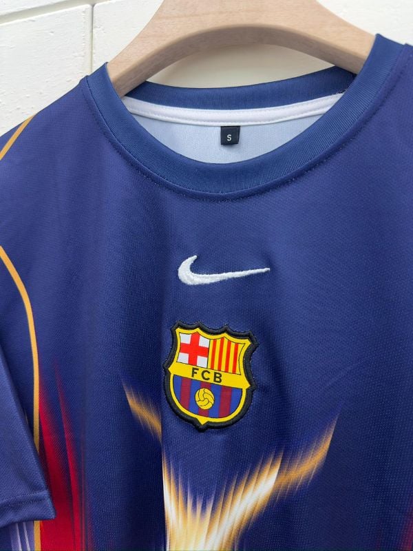 ROUND NECK EMBROIDERY FIVESLEEV
BARCA ICONIC KIT
PLAYER-NEYMAR1️⃣1️⃣✨