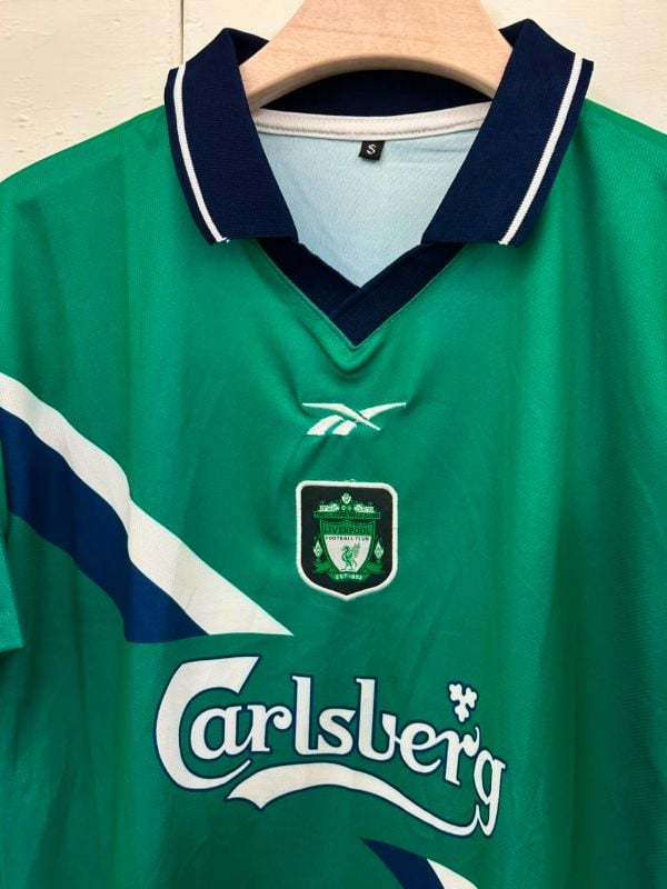 COLLAR EMBROIDERY FIVESLEEV
LIVERPOOL AWAY KIT
PLAYER- GERRARD