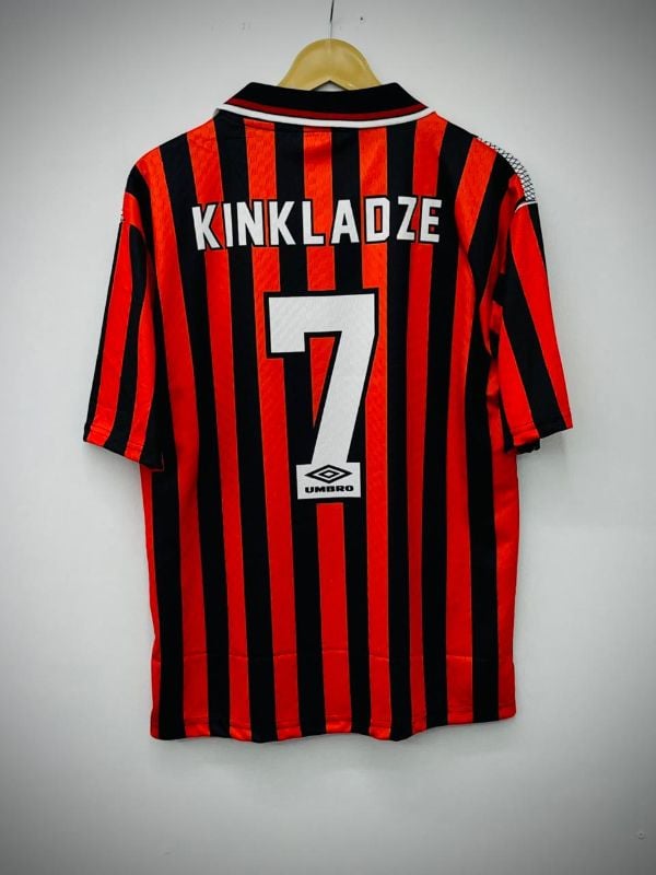 MANCHESTER CITY 🔥
KINKLADZE7️⃣✨