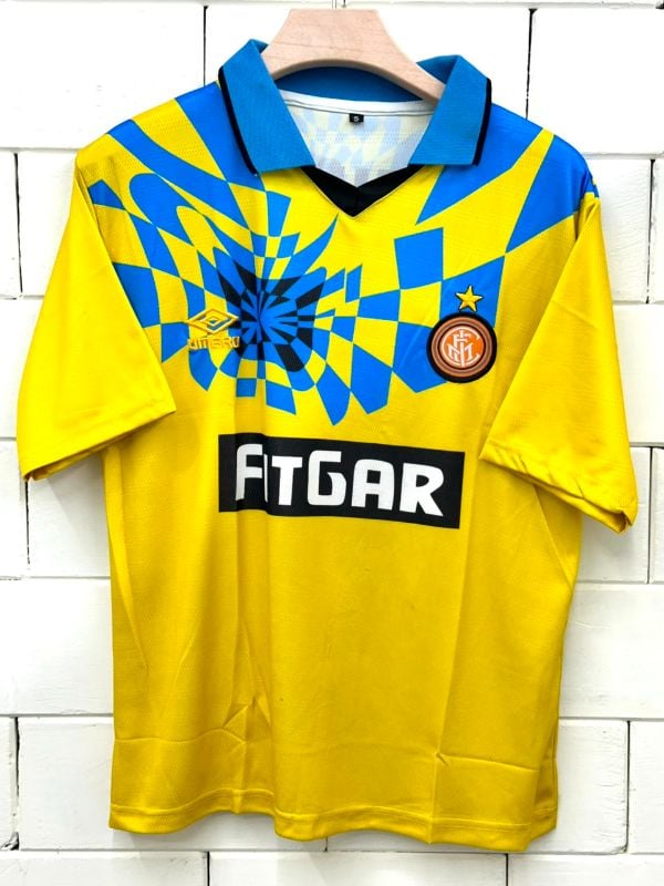 INTER MILAN COLLAR
EMBROIDERY 
BREHME3️⃣