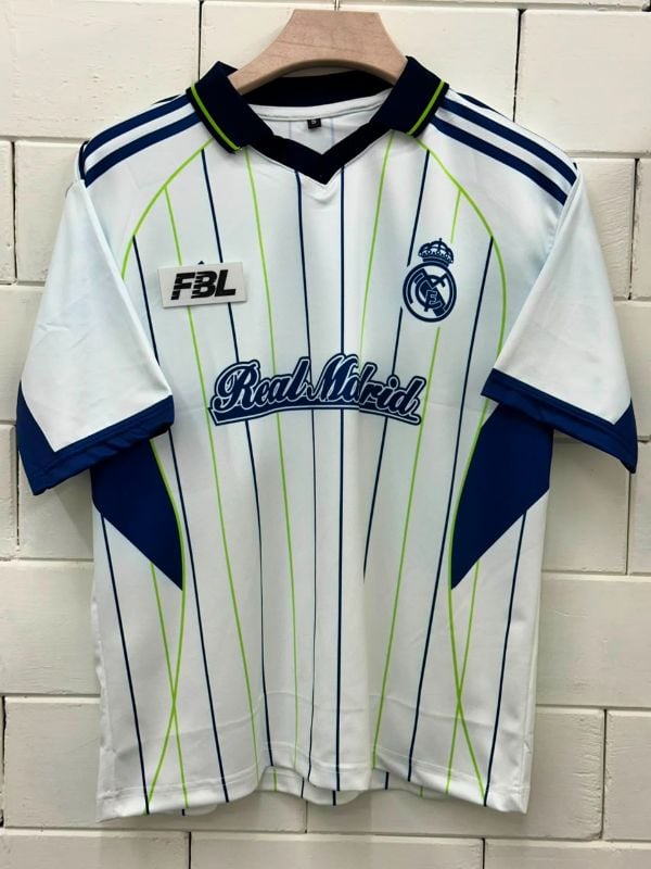 COLLAR SUBLIMATION FIVESLEEV REAL MADRID SPECIAL  KIT
RONALDO 7️⃣