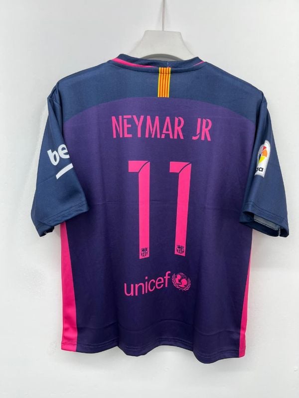 BARCA AWAY KIT
PLAYER-NEYMAR1⃣1⃣✨