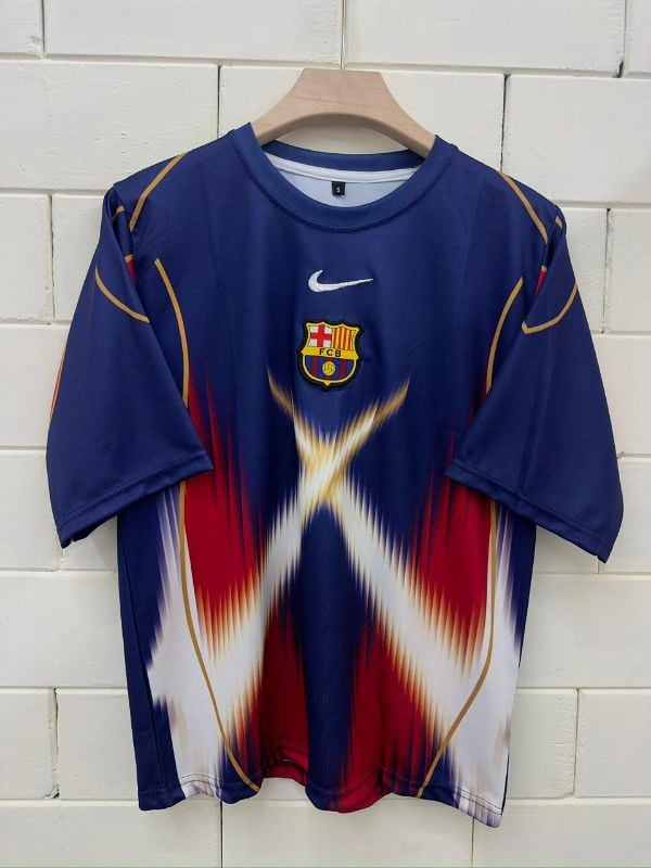 ROUND NECK EMBROIDERY FIVESLEEV
BARCA ICONIC KIT
PLAYER-NEYMAR1️⃣1️⃣✨