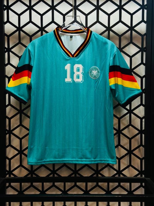 GERMANY AWAY
KLINSMANN 1⃣8⃣