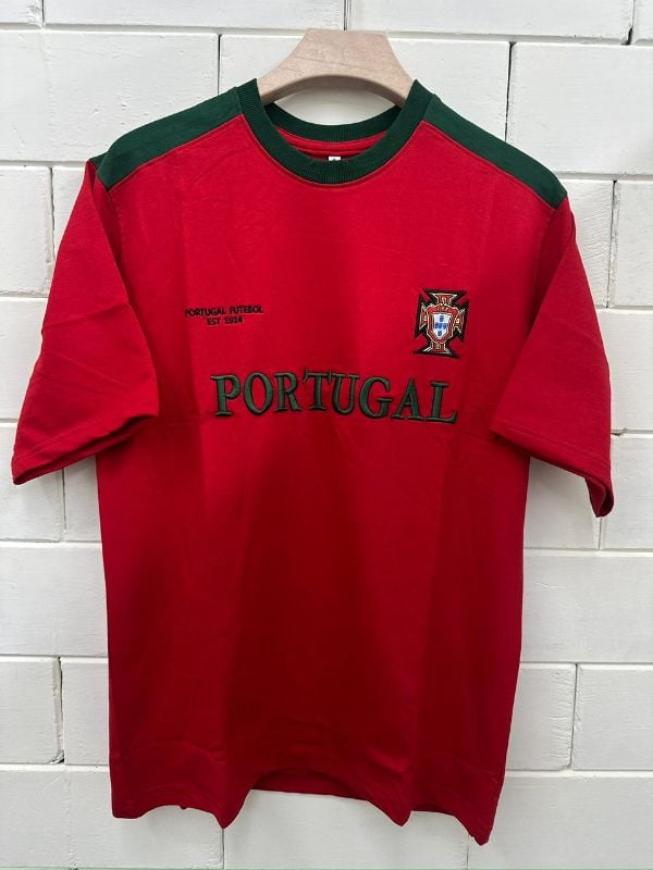 PORTUGAL VINTAGE TSHIRT
EMBROIDERY STYLE