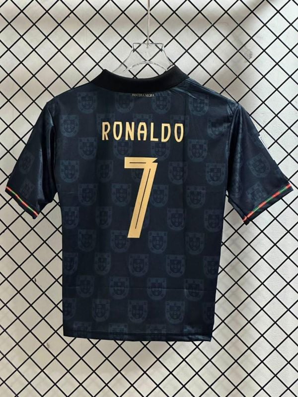 FIVESLEEV COLLER V KID PORTUGAL SPECIAL KIT PLAYER-CR7