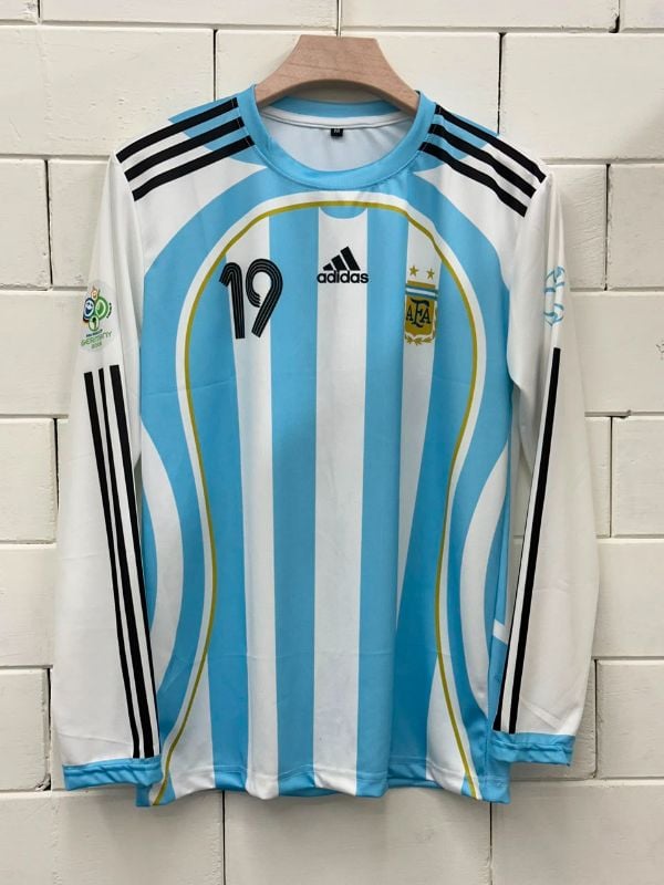 JS ARGENTINA HOME RETRO 06-07 KIT
PLAYER-MESSI 19