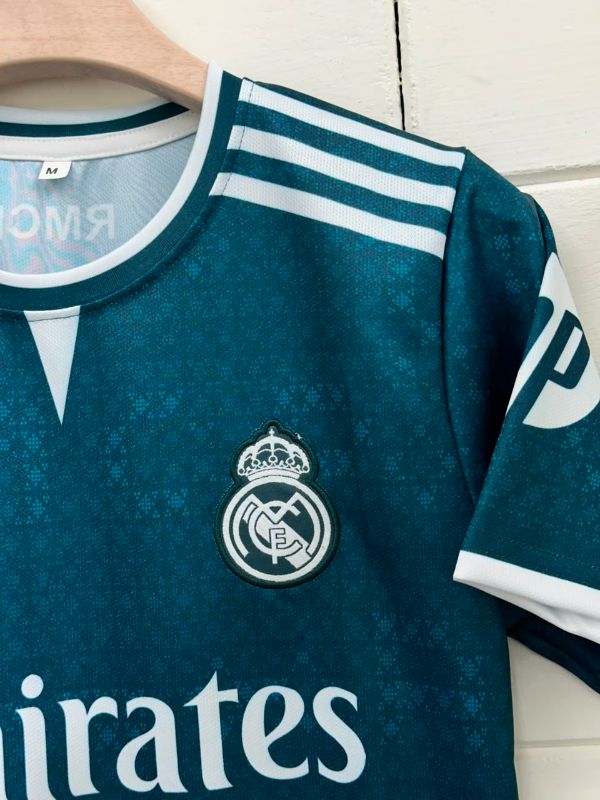REAL MADRID AWAY EMBROIDERY 2026-27 KIT
PLAYER-  MBAPPE 🔟 ✨