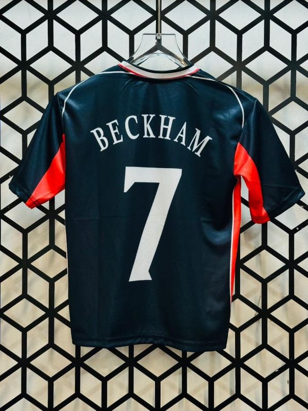 JS KIDS 
UNITED RETRO FIVESLEEV
BECKAM7⃣✨