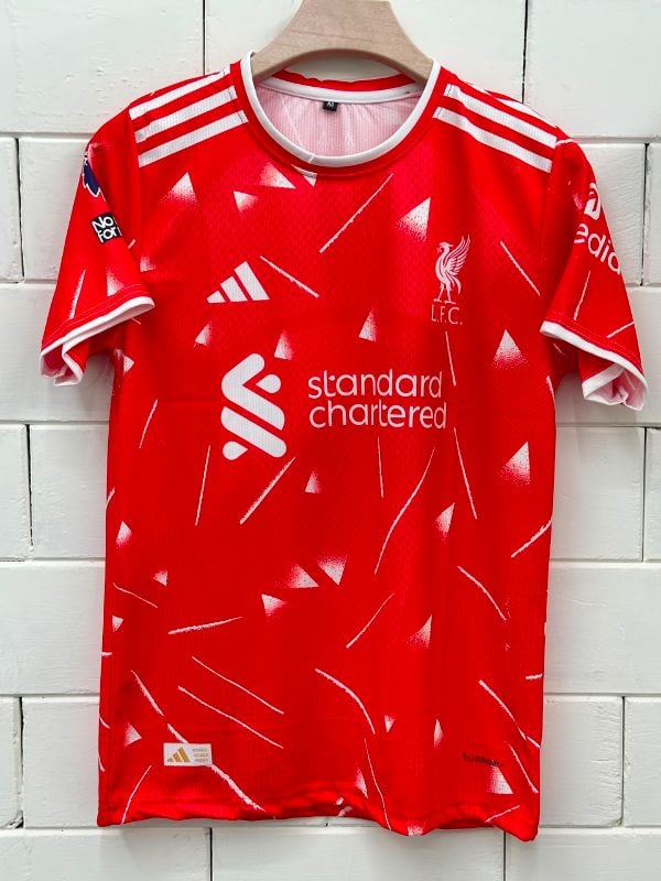 LIVERPOOL HOME 2026-27 KIT
PLAYER-  SZOBOSZLAI