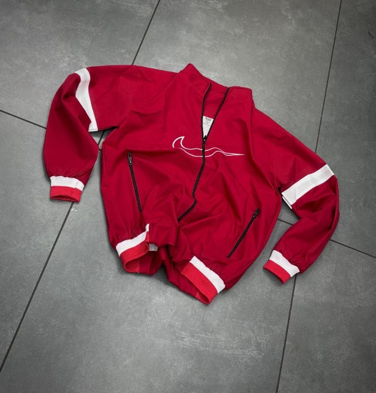 VINTAGE-STYLE RED FULL- ZIP EMBROIDERY 🪡 NIKE  JACKET ⚡