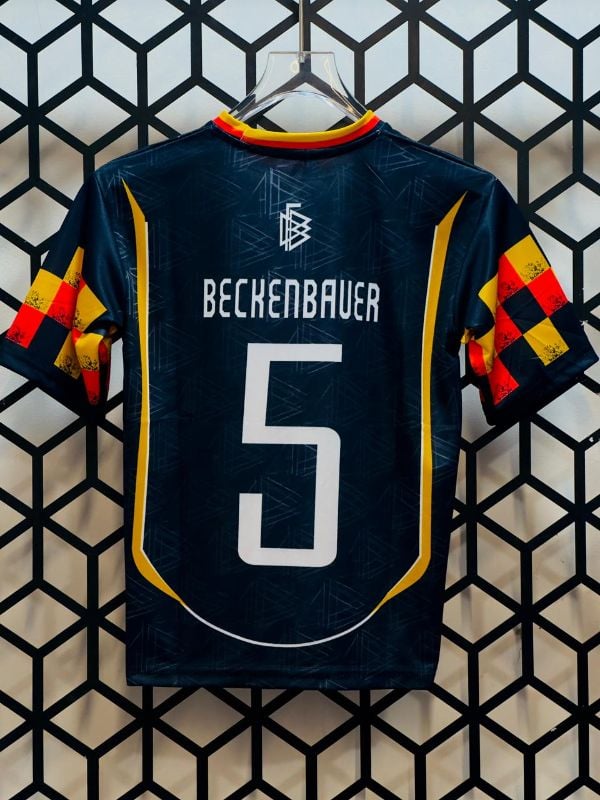 JS KIDS 
GERMANY SPECIAL KIT FIVESLEEV
BECKENBAUER 5⃣✨