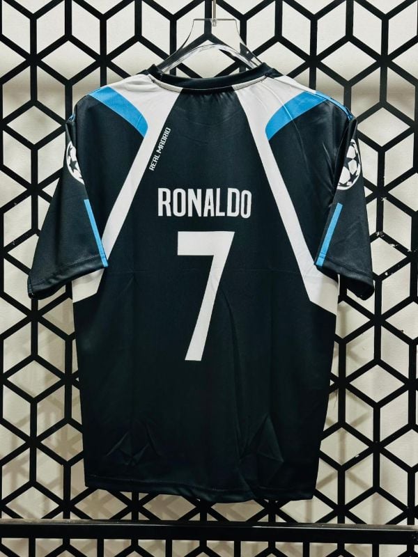 REAL SPECIAL KIT
PLAYER-CR7✨