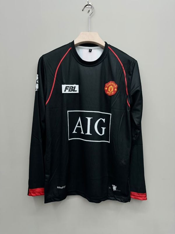 UNITED RETRO KIT 💫
RONALDO 7️⃣⚡