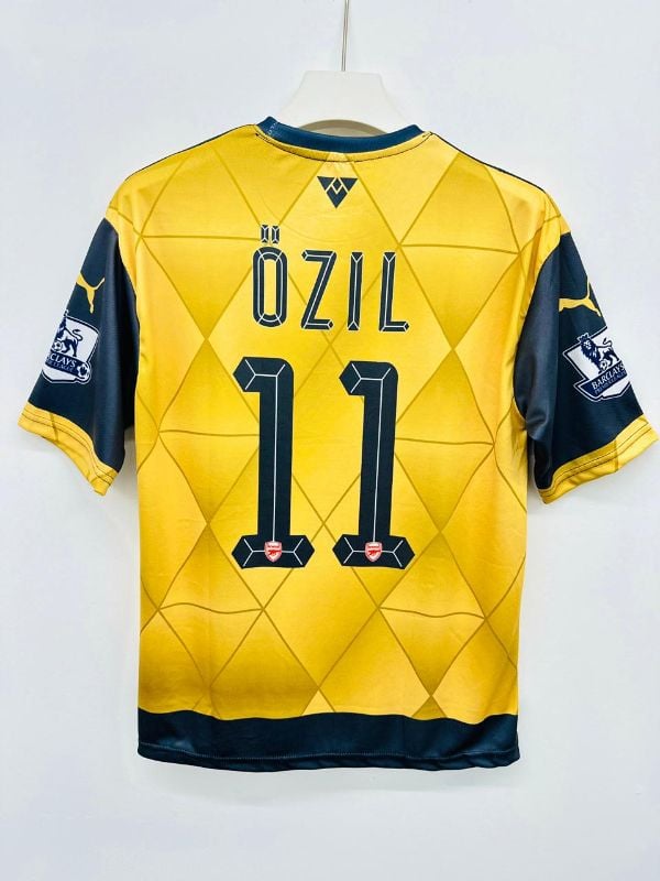 Arsenal Away Football Jersey – Özil 1️⃣1️⃣