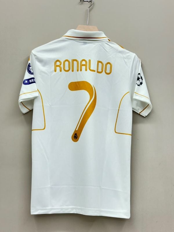 COLLAR BUTTON EMBROIDERY MASTER COPY REAL MADRID RETRO KIT 💫 RONALDO 7️⃣⚡