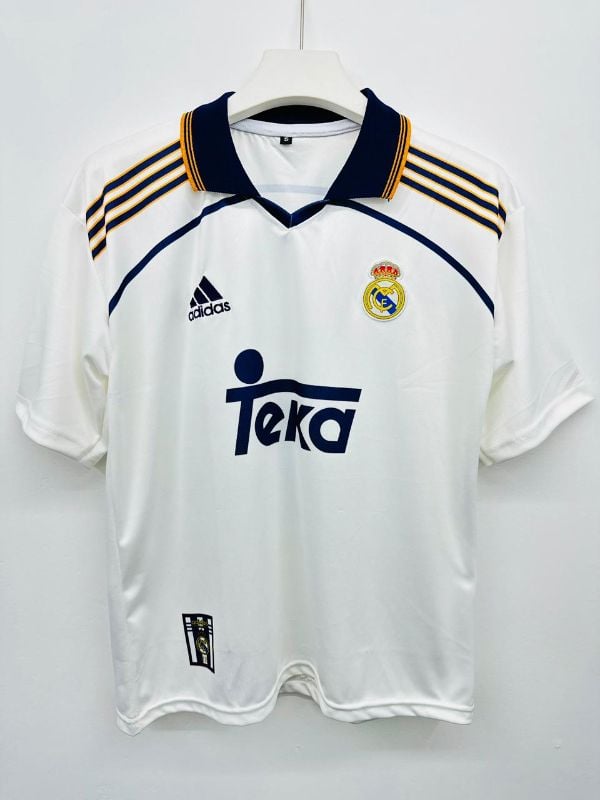 Real Madrid Home Football Jersey – Raúl 7️⃣