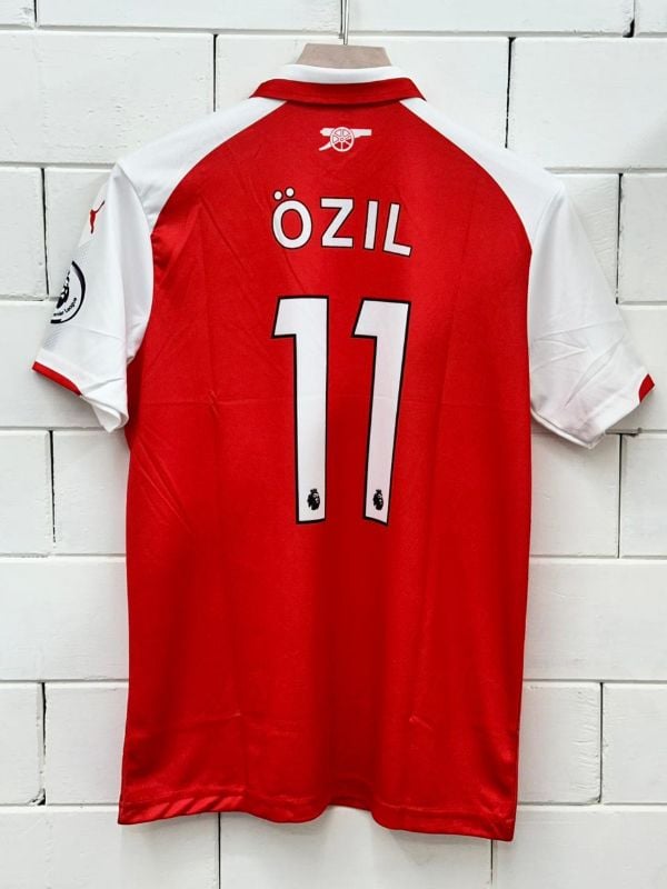 HALF SLEEVE BUTTON EMBROIDERY MASTER COPY  ARSENAL  RETRO KIT🌟 PLAYER- ÖZIL 11 ✨