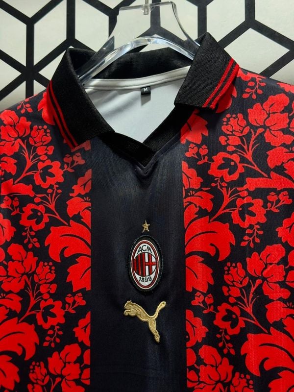 AC MILANSPECIAL KIT
PLAYER-MALDINI3️⃣✨