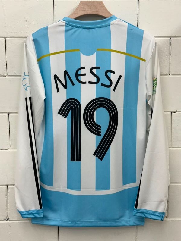 JS ARGENTINA HOME RETRO 06-07 KIT
PLAYER-MESSI 19