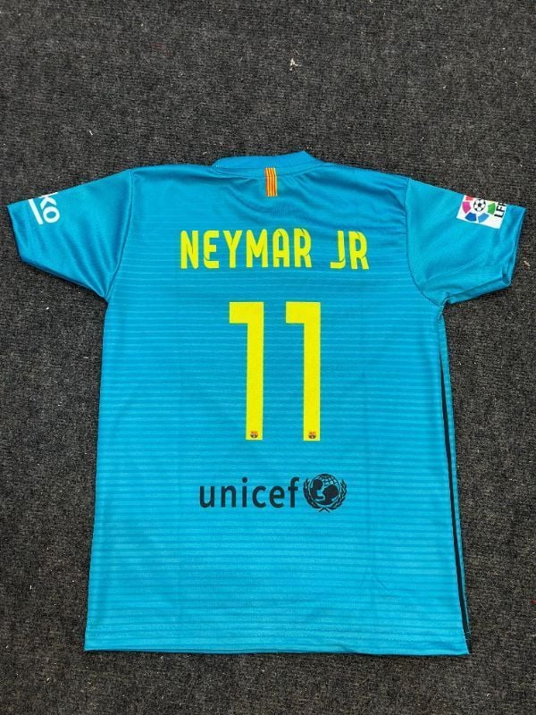 BARCA AWAY RETRO KIT 26 
NEYMAR1⃣1⃣✨