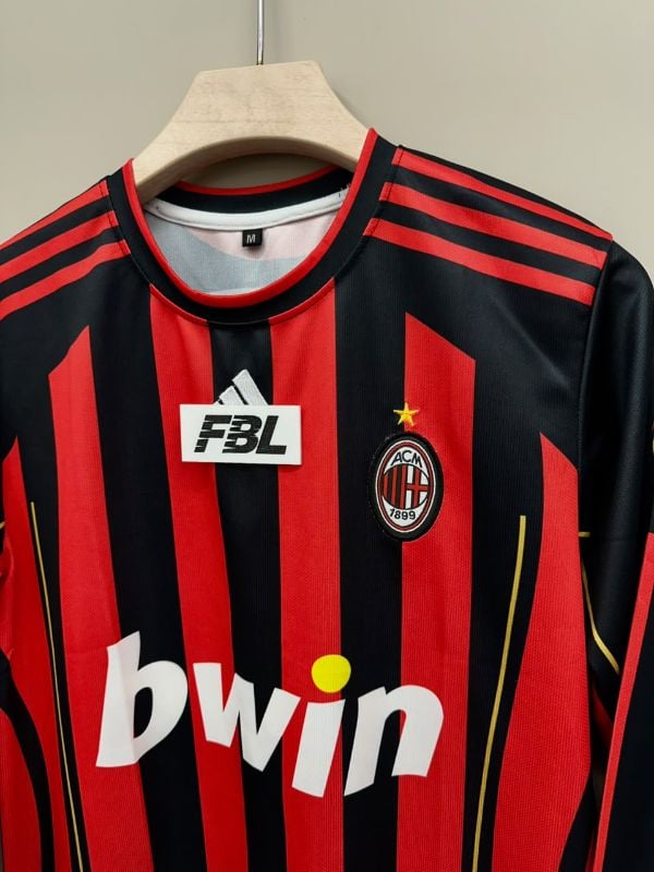 AC MILAN RETRO KIT ⚡
KAKÁ 22 💥