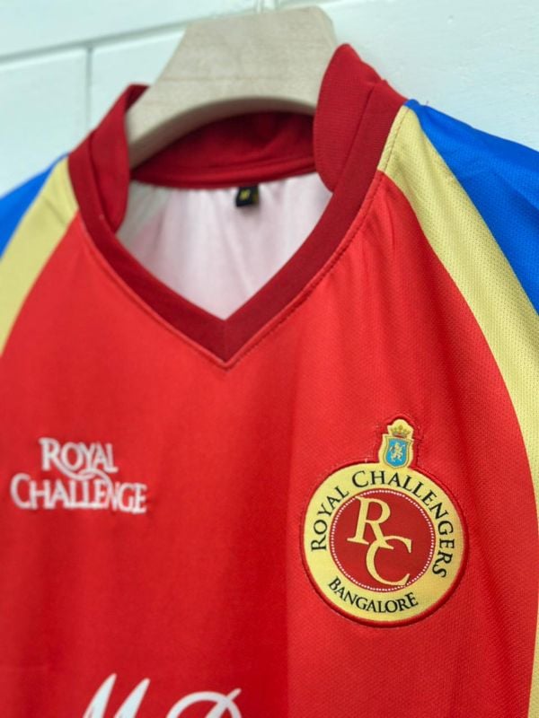 MASTER COPY KITS
RCB 2012 IPL HOME KIT*
OG NECK &  EMBROIDERY
PREMIUM QUALITY
PLAYER: VIRAT
