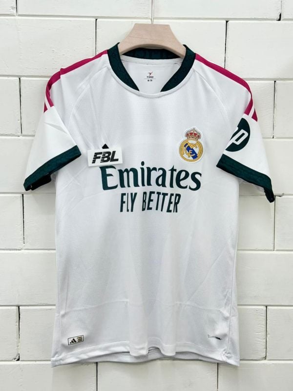 HALF SLEEVE  CREW NECK COLLAR  EMBROIDERY REAL MADRID 26-27 KIT🌟PLAYER- BELLINGHAM 5️⃣ ✨