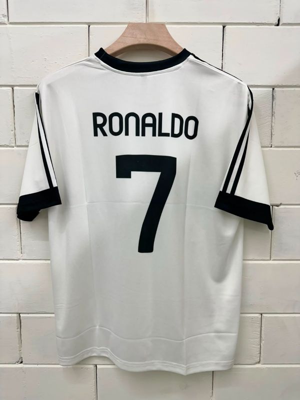 ROUND NECK SUBLIMATION FIVESLEEV
REAL WHITE KIT
CR7